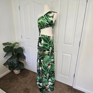 PrettyLittleThing Maxi Dresses for Women on Sale up to 90% Off: Poshmark PrettyLittleThing Maxi Dresses for Women on Sale up to 90% Off: Poshmark
